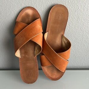 Frye leather tan women’s criss cross sandle. Sz 8.5 runs very small true 7-7.5